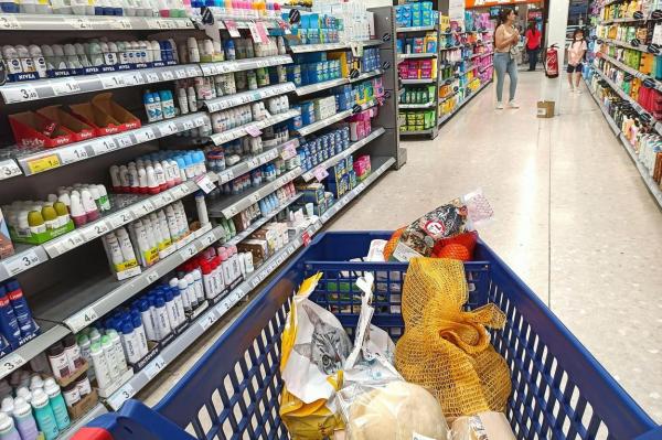 Creșterea inflației vine împreună și cu o creștere a prețurilor la alimente