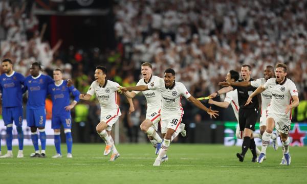 Finala Europa League: Eintracht Frankfurt a câștigat trofeul după ce a învins-o pe Rangers. Meci de foc la Sevilla