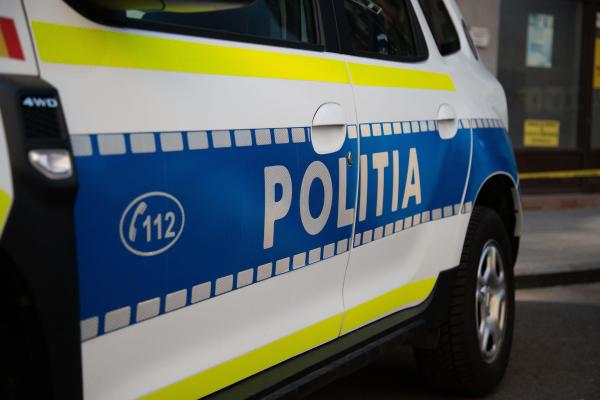 Un bărbat a murit pe stradă, în faţa spitalului din Ploieşti. Anchetă uriaşă după ce paznicul instituţiei nu a anunţat medicii