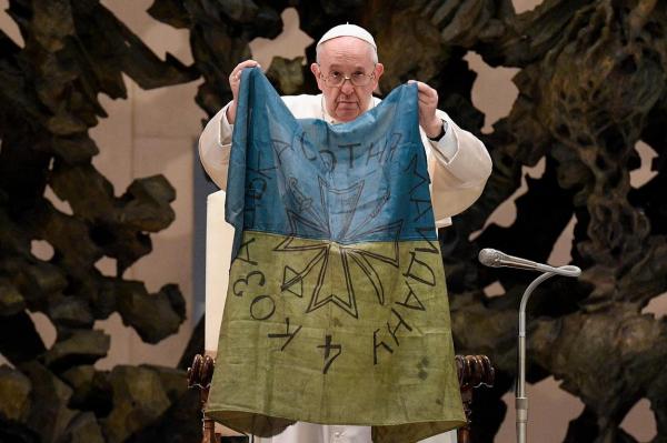 Papa Francisc spune că NATO ar fi cauzat invadarea Ucrainei de către Rusia. Afirmația i-a supărat pe ucraineni