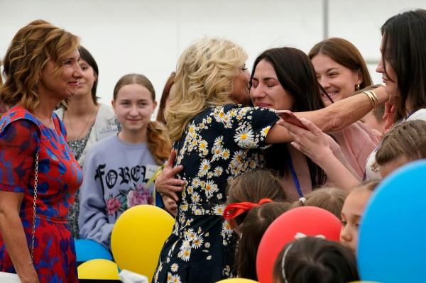 "Cum spunea o mamă româncă: Inimile noastre nu au graniţe". Prima reacţie a Primei Doamne a SUA, Jill Biden, după vizita în România