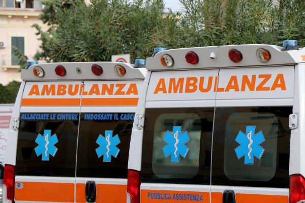 Un băieţel de un an şi jumătate a murit după ce a căzut în fosa septică din curtea casei, în Italia. Părinţii îl scăpaseră pentru o clipă din ochi