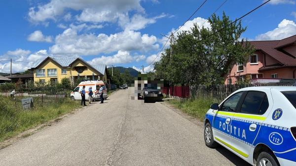 Un copil pe bicicletă a fost omorât pe stradă, în Vrancea. Micuțul a fost spulberat de o mașină, iar medicii nu l-au mai putut salva