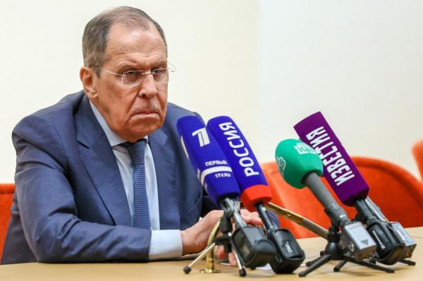 "Diplomația noastră nu stăpânește încă teleportarea". Vizita lui Lavrov în Serbia a fost anulată, după ce 3 ţări vecine şi-au închis spaţiul aerian