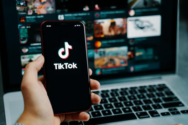 aplicația TikTok