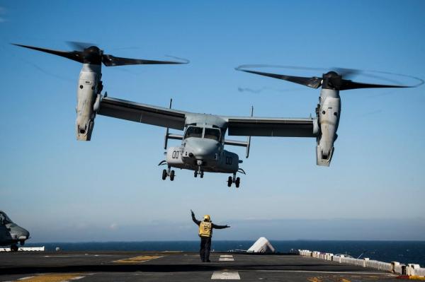 Cinci militari americani au murit într-un accident aerian, în California. Nu se ştie motivul pentru care avionul MV-22 Osprey s-a prăbuşit