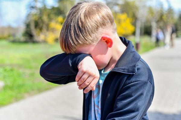 Singur acasă în variantă italiană: Doi părinţi şi-au uitat copilul în mijlocul străzii, după ce au plecat în vacanţă. Mama a crezut că este o farsă