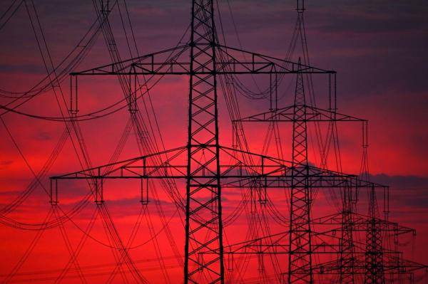 ANRE a amendat 24 de companii de energie pentru manipularea pieţei. Amenzi de 2,2 milioane de euro