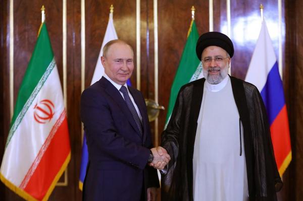 Vladimir Putin și Ali Khamenei