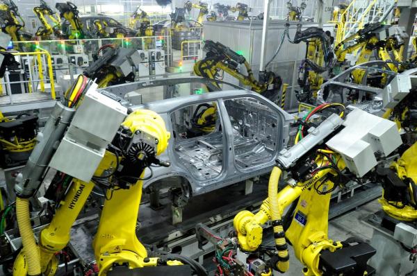 O filială Hyundai a folosit copii pentru muncă, la fabrica din Alabama. În unele cazuri, minorii nu aveau mai mult de 12 ani