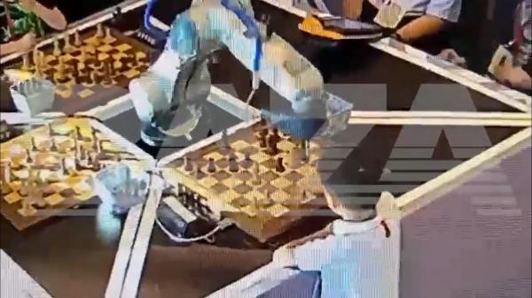 Organizatorii au explicat că incidentul a fost doar o coincidență nefericită.