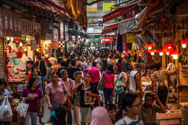 Populația Chinei ar urma să înceapă să scadă până în 2025