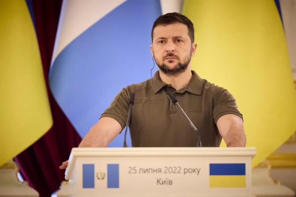 Zelenski i-a lăsat fără cetățenia ucraineană pe trei dintre cei mai bogaţi evrei din Ucraina. Epurări în rândul oligarhilor