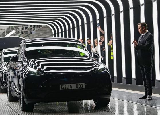 Fabrică Tesla