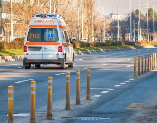 Un şofer de 42 de ani din Dâmboviţă a provocat un accident cu trei răniţi şi a fugit de la locul faptei. S-a predat a doua zi