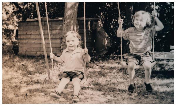 Boala bărbatului a fost declanșată de o căzătură la un meci de fotbal, când avesta avea doar 8 ani