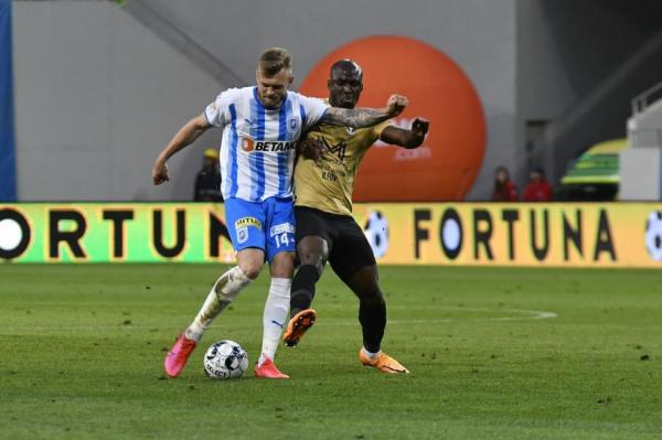 Universitatea Craiova - Hapoel Beer Sheva, scor 1-1, în turul play-off-ului Conference League. Ambele echipe au avut câte un jucător eliminat