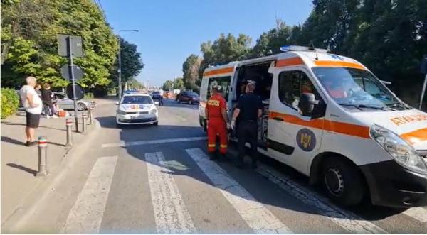 Un bărbat de 71 de ani, accidentat mortal după ce a fost împins de un tânăr pe carosabil