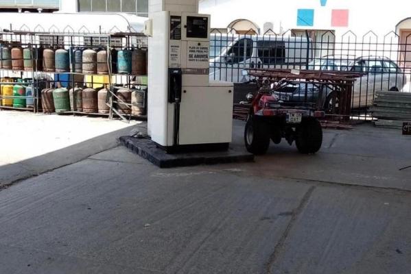 Staţie de carburanţi din Constanţa, amendată după ce a încărcat butelii de uz casnic fără autorizaţie. Un locatar din zonă a reclamat mirosul