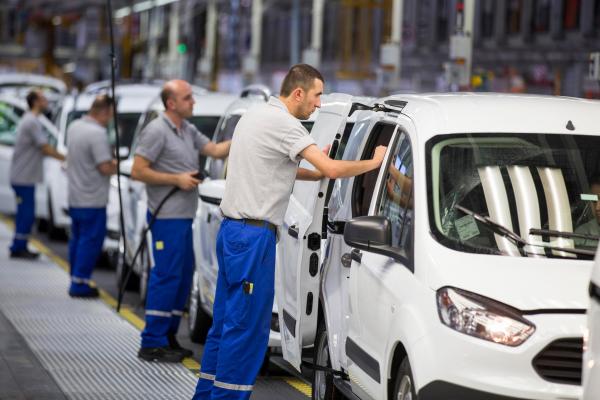 Ford va concedia 3.000 de angajaţi în America de Nord şi India