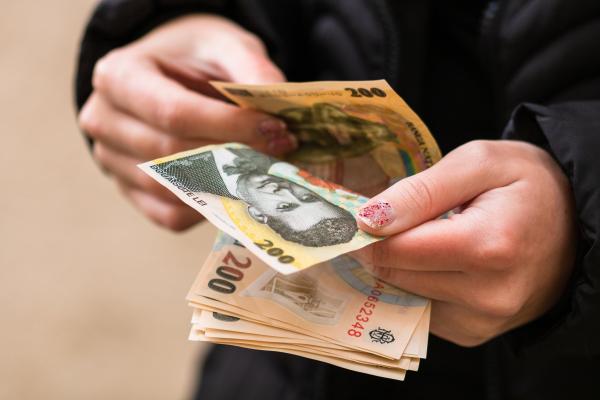 Deficitul bugetului a urcat, după primele șapte luni, la 1,94 % din PIB. Este în scădere față de aceeaşi perioadă din 2021