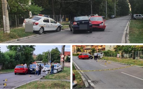 Accident bizar în Timişoara. O şoferiţă a avariat două maşini ale Poliţiei parcate pe marginea drumului