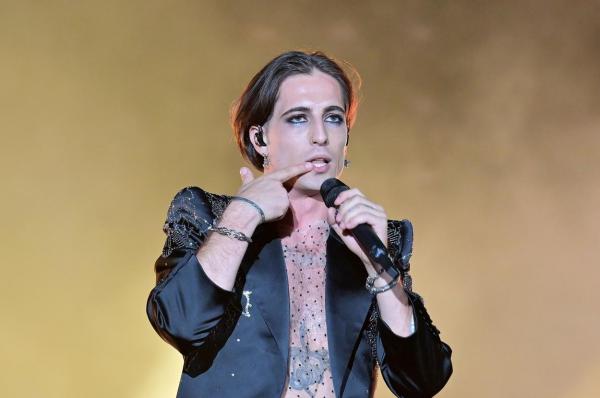 "Este o zi tristă pentru țara mea". Solistul trupei Maneskin critică victoria celui mai radical guvern de după Al Doilea Război Mondial