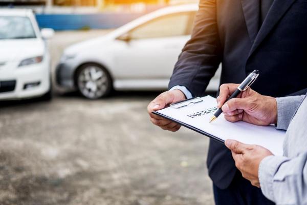 (P) O asigurare RCA bună te ajută să treci peste orice problemă în cazul unui accident