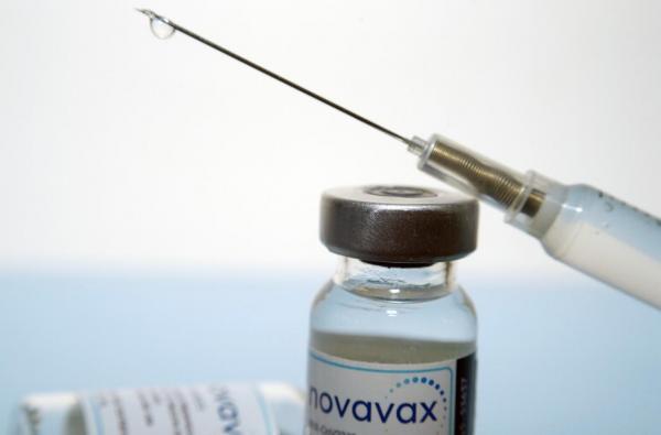 Vaccinul Novavax anti-COVID, autorizat în Elveția pentru adolescenții de 12-17 ani. Pentru adulți, poate fi folosit ca doza booster