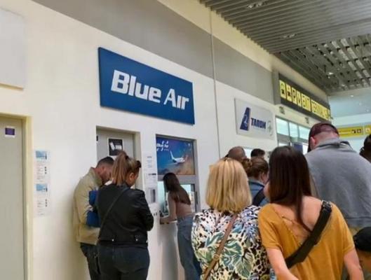 Şeful ANPC: Luăm în calcul depunerea în continuare de sesizări penale împotriva Blue Air. Şantajează statul român