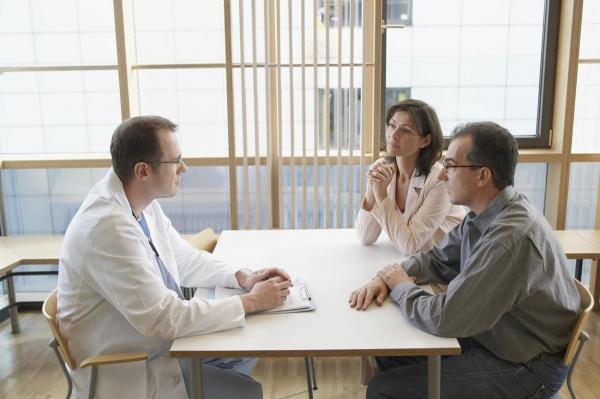 Românii care nu au venituri fiscalizate pot să plătească din propriul buzunar asigurarea de sănătate