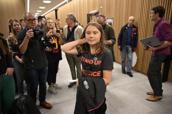 Greta Thunberg, amendată din nou în Suedia pentru blocarea portului din Malmo. Cât are de plată