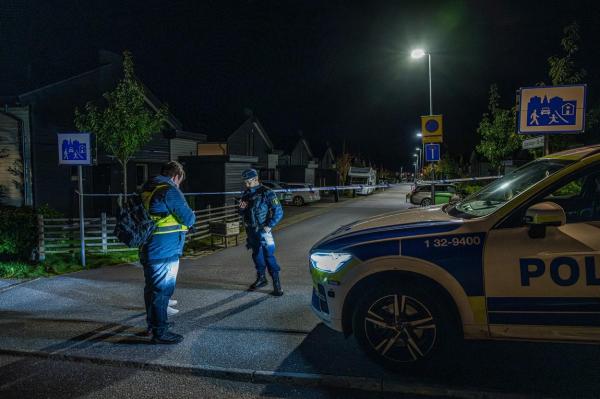 Crimă dublă în capitala Suediei. Două femei împuşcate mortal, în casa unui bărbat care ar face parte dintr-un grup infracţional