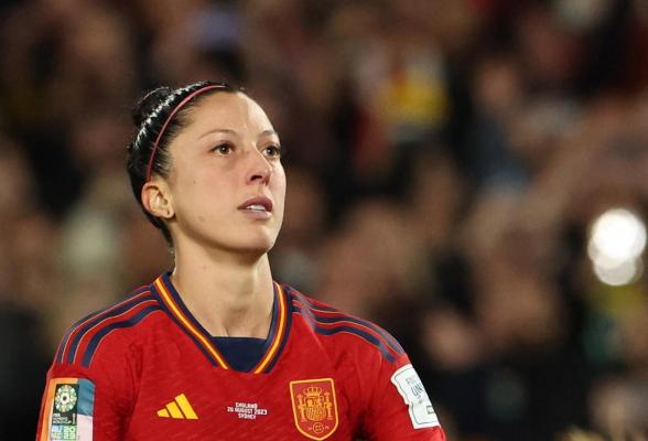 Dezvăluiri noi în cazul Rubiales. Fotbalista Jenni Hermoso, presată de Federaţia Spaniolă de Fotbal să accepte versiunea unui sărut "consimţit"