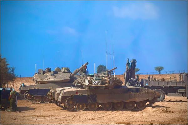 Armata Israeliană şi-a cerut scuze după ce un tanc a lovit "din greşeală" o poziţie egipteană. Mai mulţi polițiștii de frontieră au fost răniţi