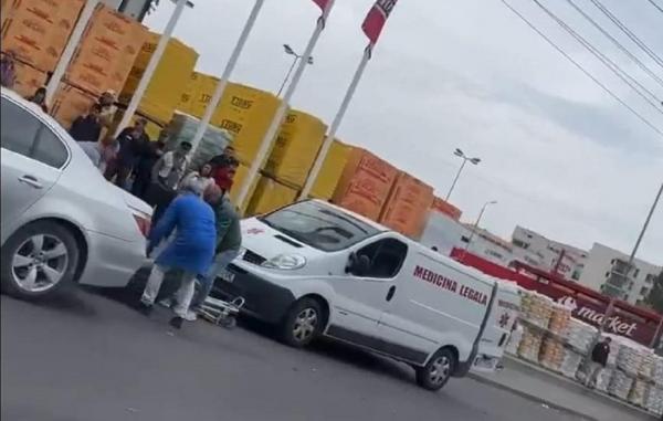 Bătrână spulberată de un Audi și aruncată sub roțile unui BMW, pe o șosea din Brăila. Șoferul de 22 de ani a fugit, dar a fost prins de polițiști