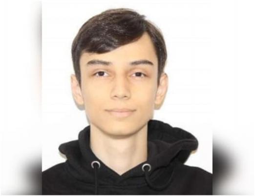 Un tânăr de 18 ani a dispărut de acasă de peste 2 săptămâni. Alexandru ar fi plecat la munte şi nu s-a mai întors în Bucureşti
