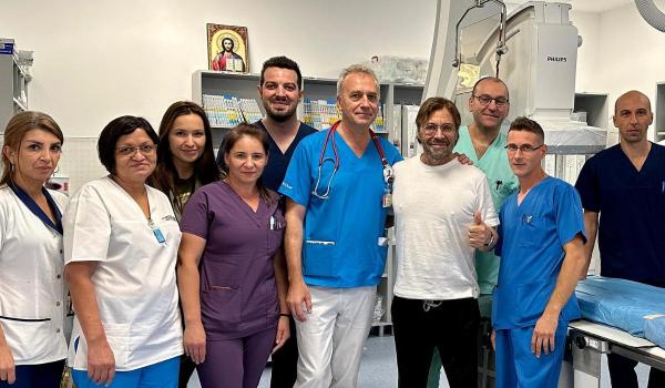 Chitaristul Al Di Meola a fost externat din spital. Ce spune artistul despre medicul român care l-a salvat