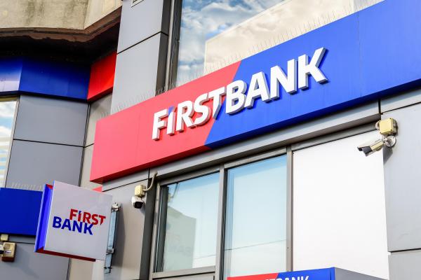 Banca românească First Bank a fost cumpărată de grupul italian Intesa. Tranzacţie de 130 de milioane de euro