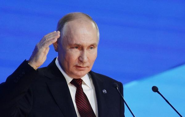 Ce înţelege Putin din democraţie: S-a plâns de schimbarea periodică a preşedinţilor în Occident: "O absurditate!"