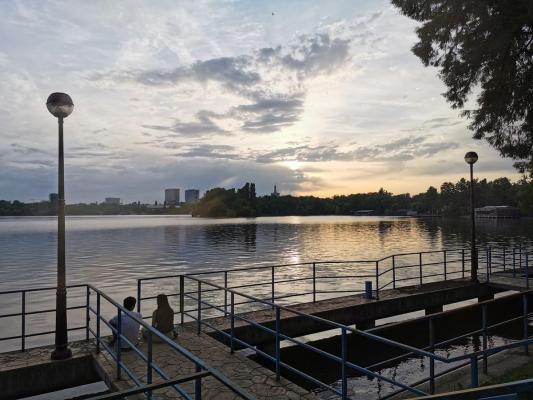 Luna noiembrie ar urma să vină cu temperaturi peste medie în România