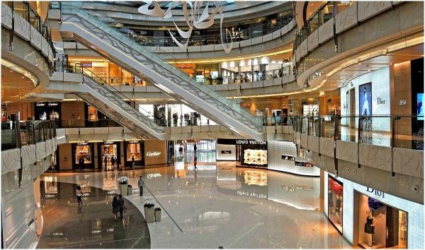 Un student a fost arestat, după ce a locuit timp de 6 luni sub scările unui mall din China, ca să scape de plata chiriei