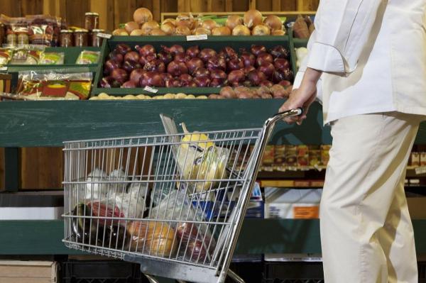 Românii îşi fac calcule pentru cumpărăturile din minivacanţa de 1 Decembrie şi Sf. Andrei 2023