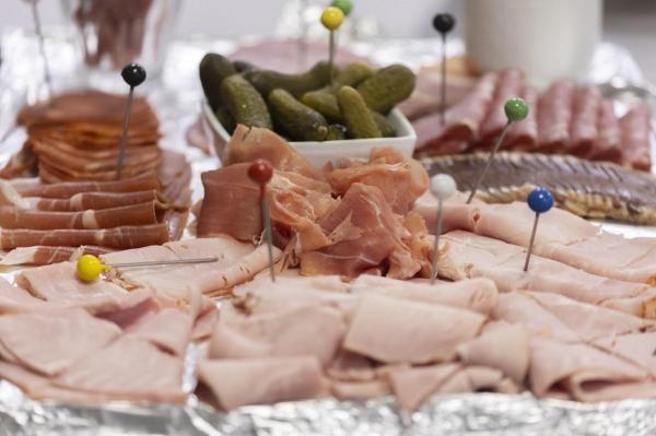 Românii mănâncă un milion de porci de Crăciun şi de Anul Nou