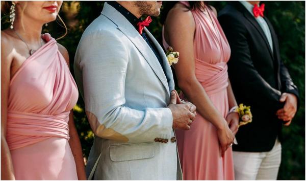 Nuntă de coșmar, în UK. Unul dintre invitați și-a luat iubita la bătaie, apoi a împărțit pumni domnișoarelor de onoare, după ce s-a îmbătat