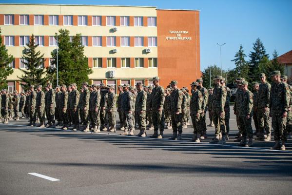 Un student la Academia Forțelor Terestre din Sibiu și-a înjunghiat un coleg, după o ceartă ca între băieți