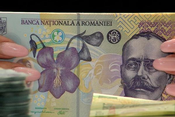 FMI critică noile măsuri fiscale care vor intra în vigoare de la 1 ianuarie. Taxa pe cifra de afaceri ar trebui să fie "reconsiderată"