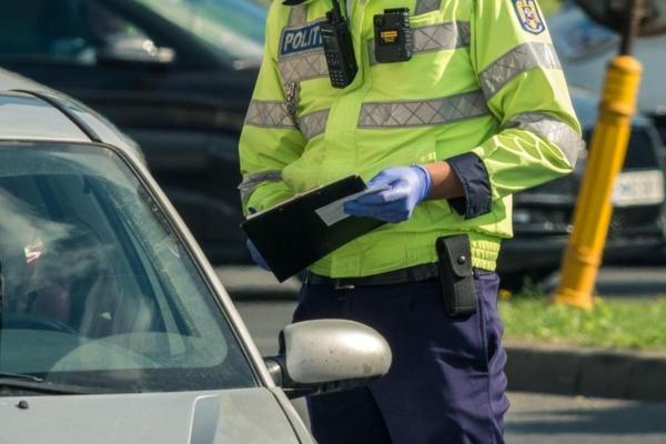 şofer oprit de poliţie
