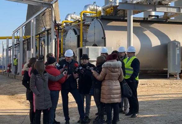 Centrala provizorie din Titan, pornită în "cea mai geroasă" săptămână a iernii. Asigură căldură pentru 200 de blocuri