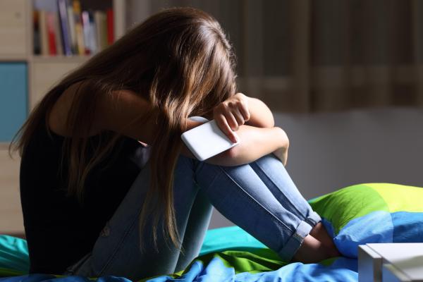 Elevii din România se confruntă cu un val de abuzuri și agresiuni: 1 din 3 a primit mesaje nedorite cu tentă sexuală